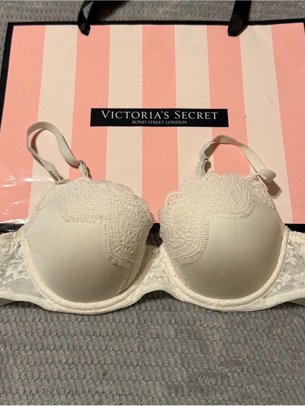 Victoria's Secret Dream Angels Demi lined Bra